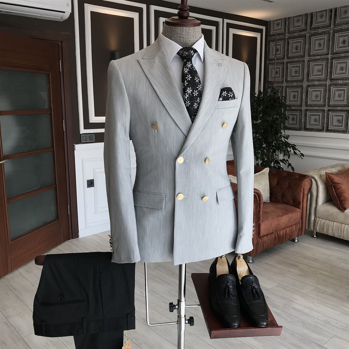 Silver Double Breasted Suit with Peaked Lapel 2