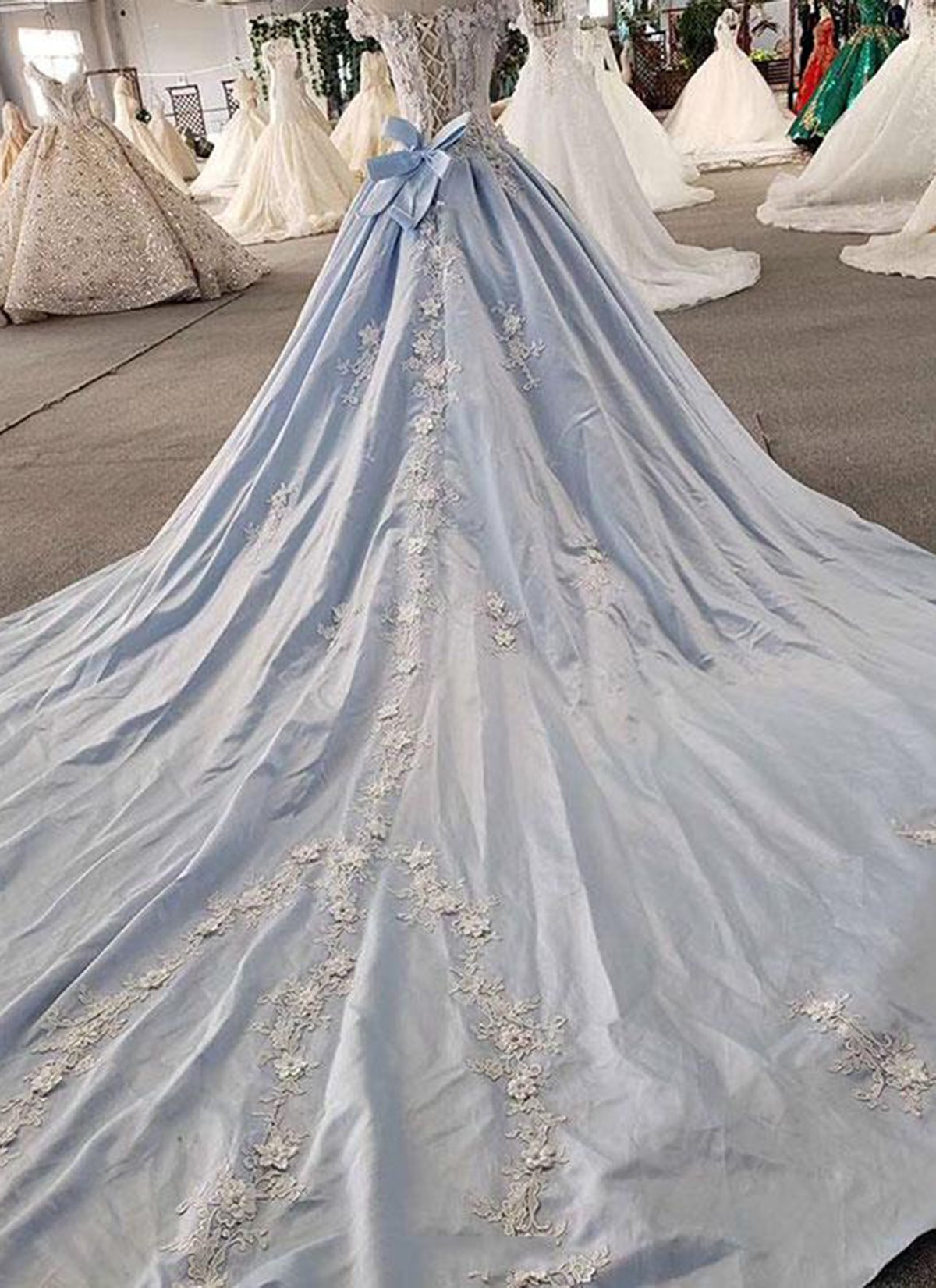 A-line Strapless Cap Sleeves Floor-length Tulle Bridal Dress With Appliques 2