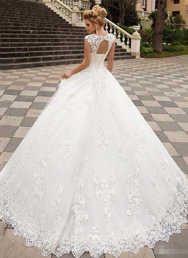 A-line Sweetheart Neck Sleeveless Floor-length Tulle Bridal Dress With Appliques 2