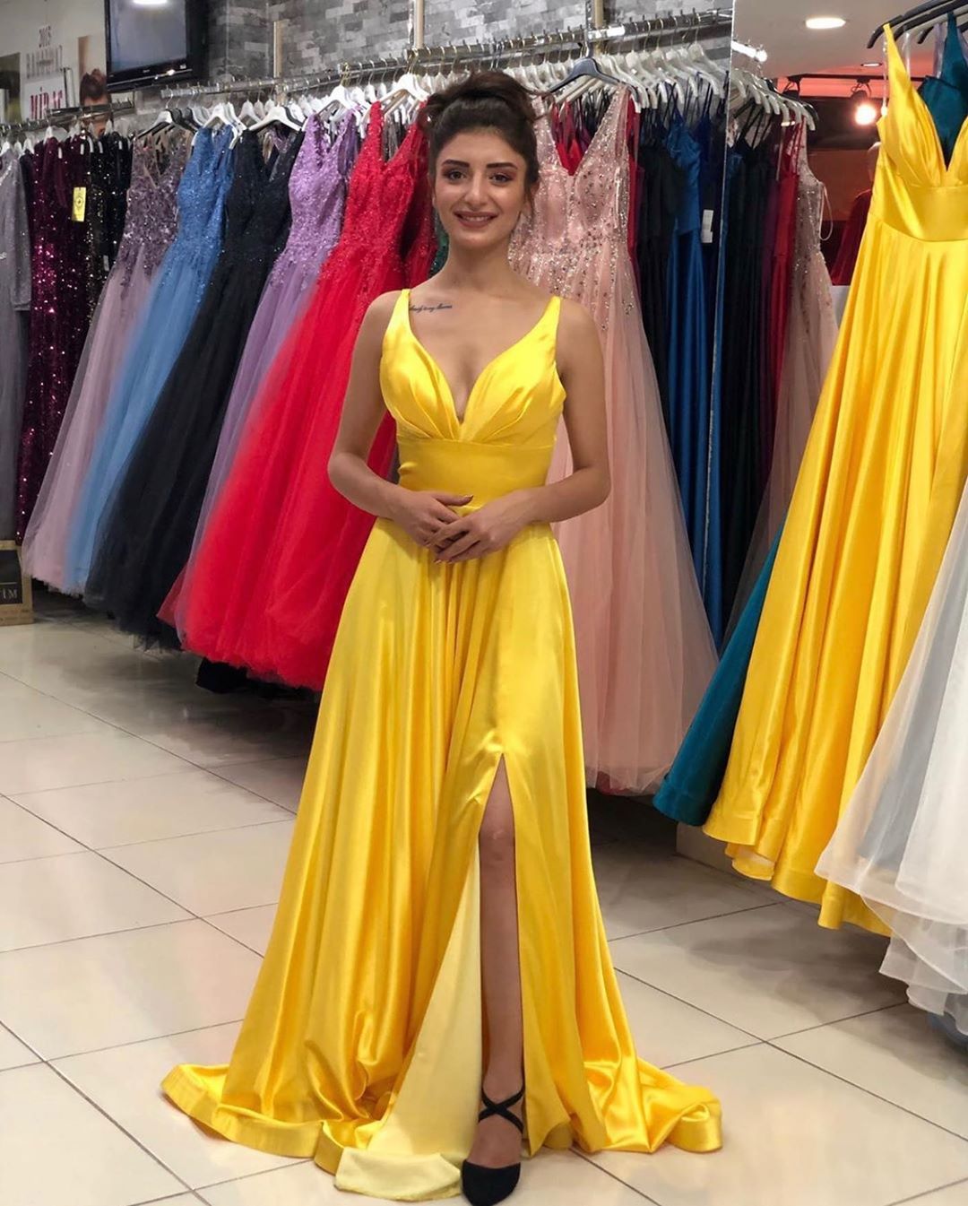 A-line V-neck Sleeveless Floor-length Stretch Satin Formal Dress With Ruffles 2