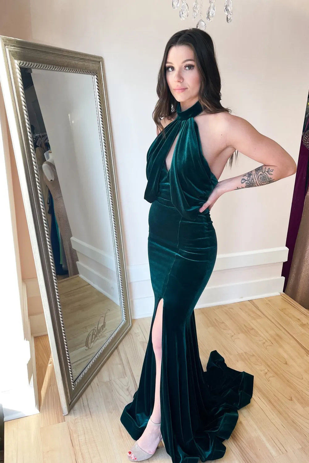 Mermaid Halter-neck Sleeveless Floor-length Velvet Evening Gown With Split Front 1