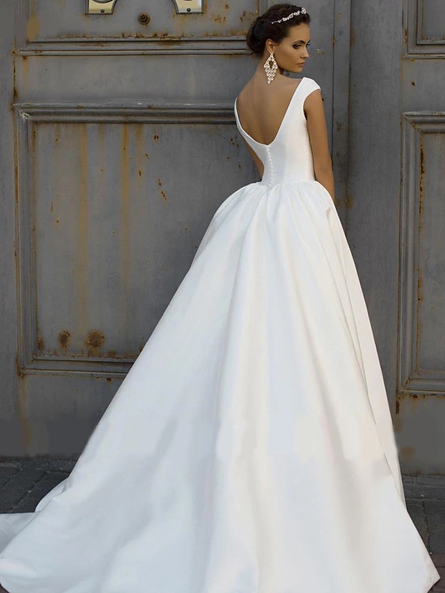 A-line Bateau Neck Cap Sleeves Tulle Wedding Gown With Court Train 2