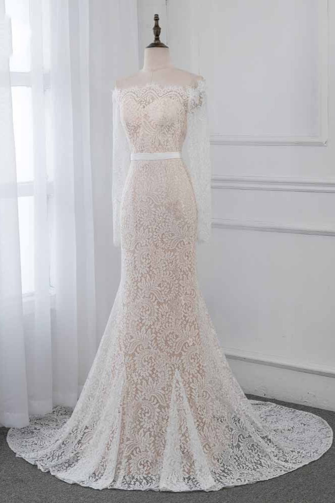 Column Bateau Neck Long Sleeves Floor-length Lace Wedding Dress With Appliques 3