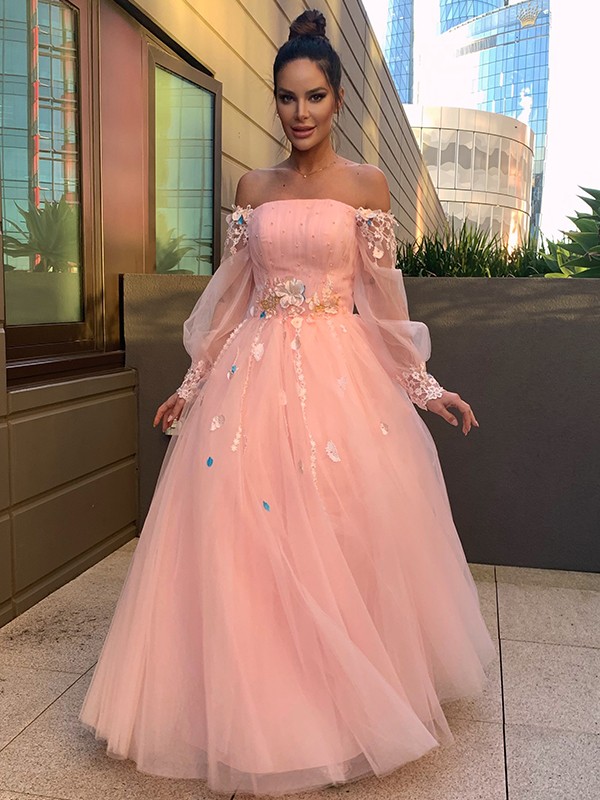 Ball Gown Off-the-shoulder Sweetheart Neck Long Sleeves Court Train Lace Formal Dress With Lace 4