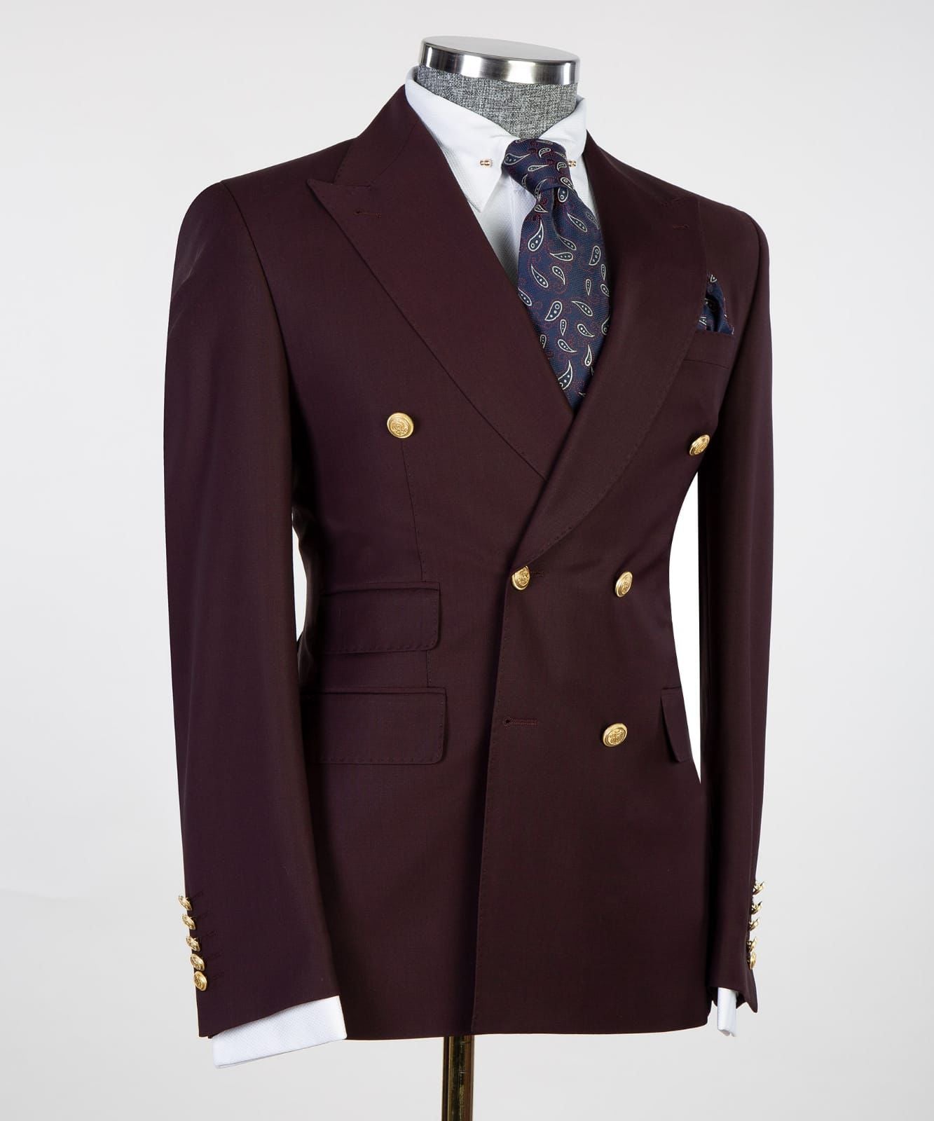 Burgundy Double Breasted Men Suit with Peaked Lapel 3