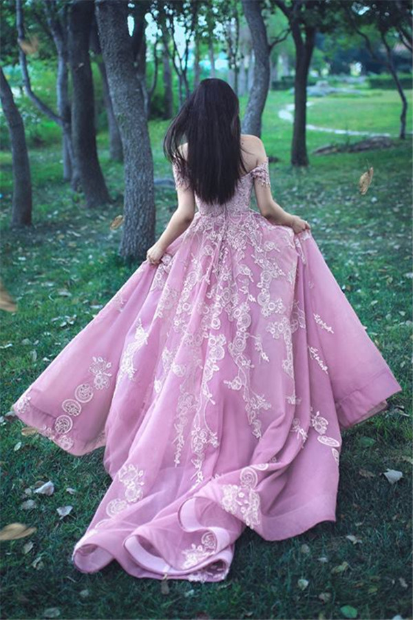 A-line Off-the-shoulder Court Train Tulle Formal Dress With Appliques 2