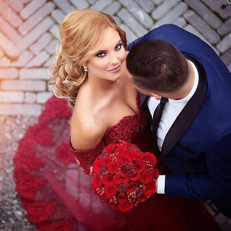 Mermaid Off-the-shoulder Sleeveless Court Train Evening Dress With Appliques 2