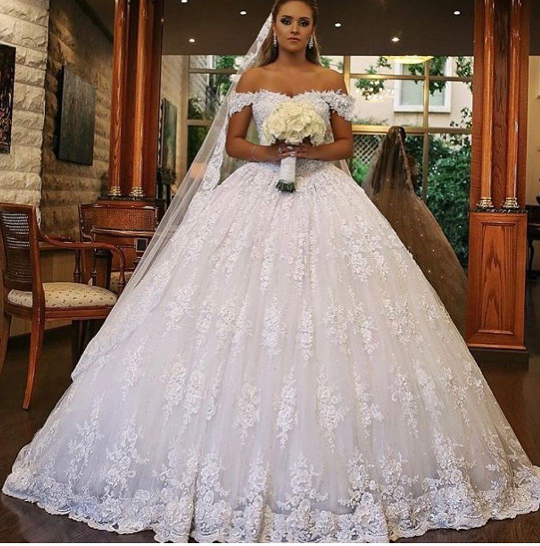 A-line Off-the-shoulder Sleeveless Court Train Lace Wedding Gown With Lace 2