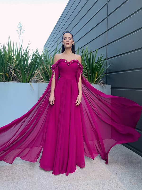 A-line Off-the-shoulder V-neck Sleeveless Sweep / Brush Train Lace Wedding Guest Dress With Lace 2