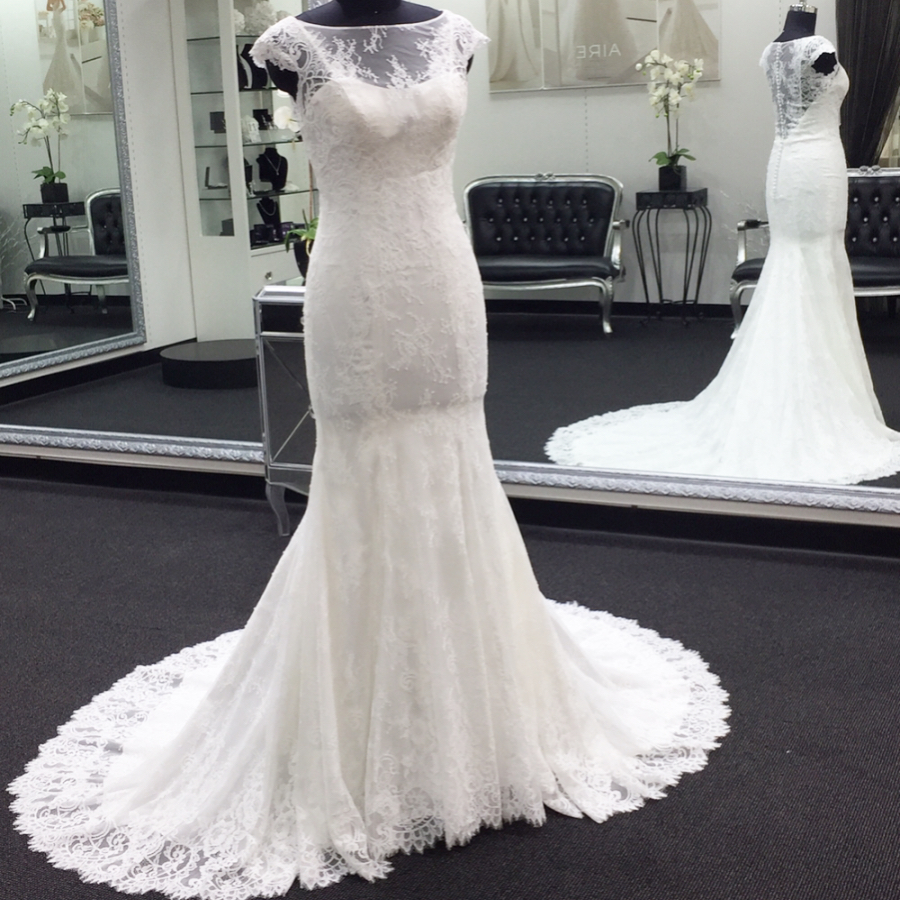 Mermaid Bateau Neck Cap Sleeves Sweep / Brush Train Tulle Bridal Dress With Lace 2