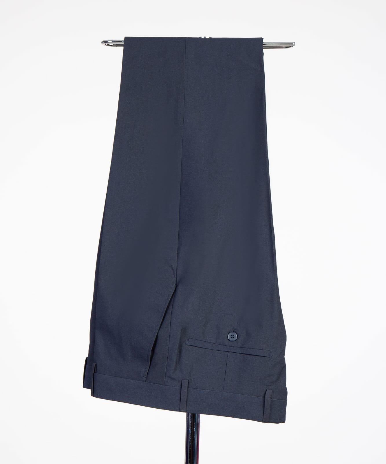 Dark Navy Three Pieces Men Suit with Peaked Lapel 6