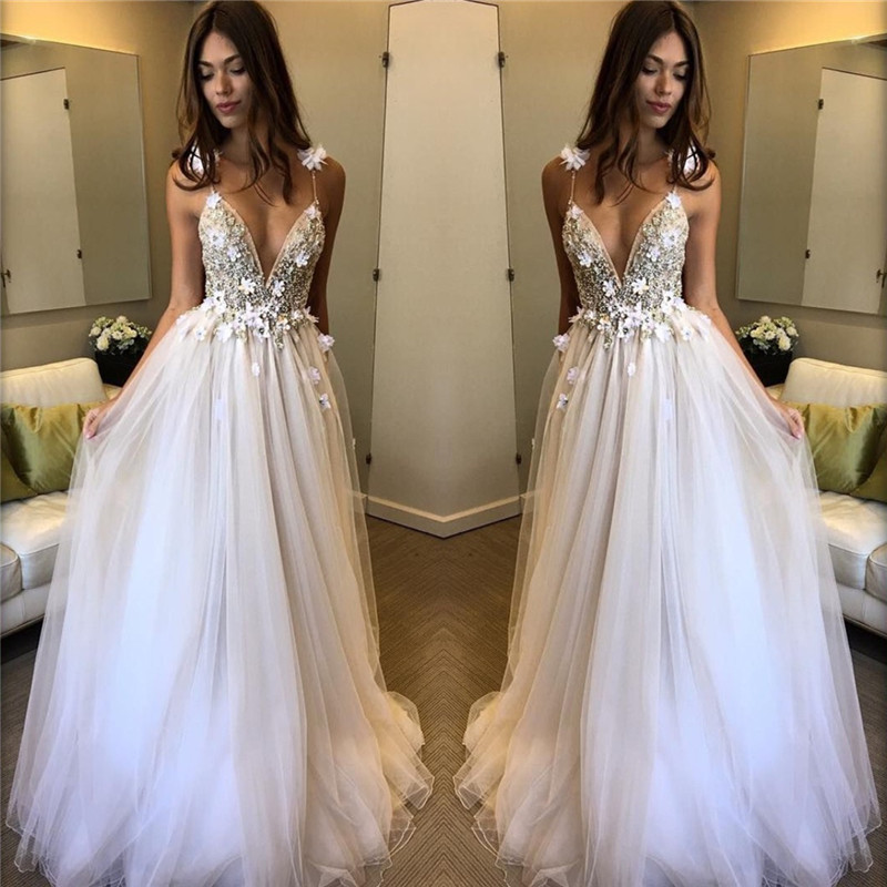 A-line Spaghetti Straps Sleeveless Sweep / Brush Train Tulle Formal Dress With Beading 2