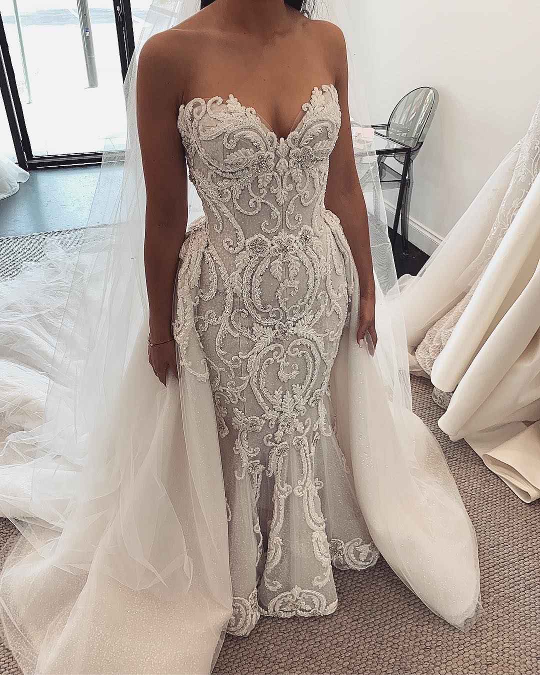 Column Strapless Sweetheart Neck Detachable Train Lace Bridal Gown With Lace 3