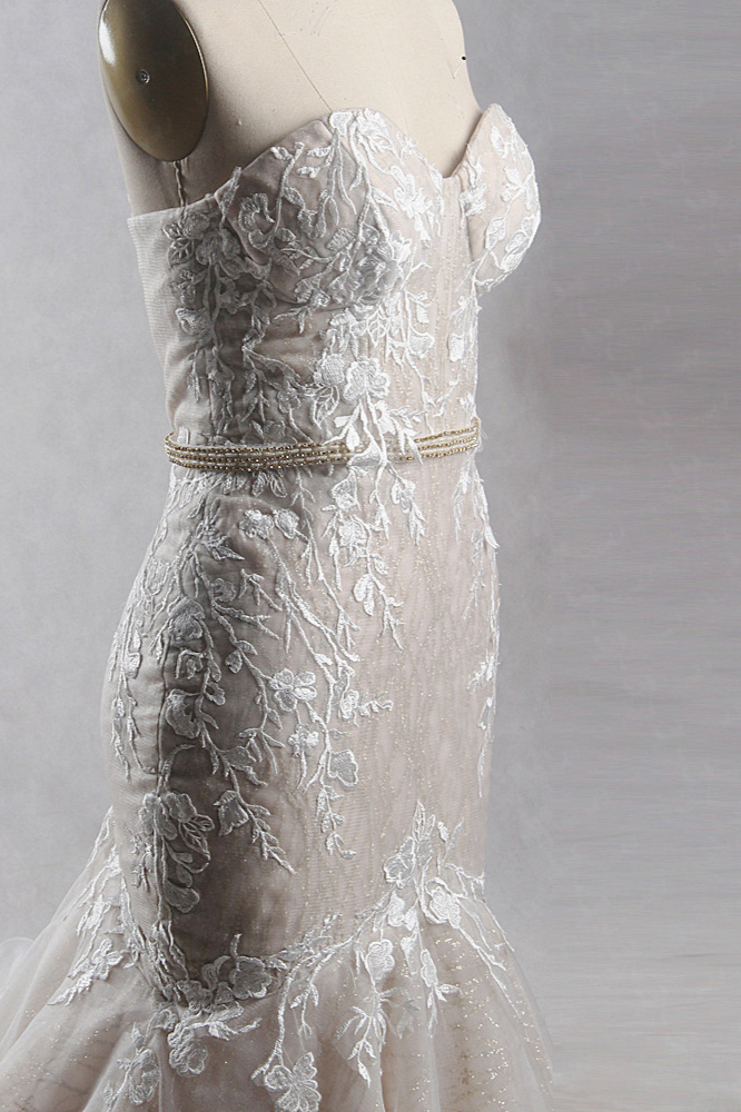 Mermaid Strapless Sweetheart Neck Sleeveless Floor-length Tulle Wedding Dress With Ribbons 3