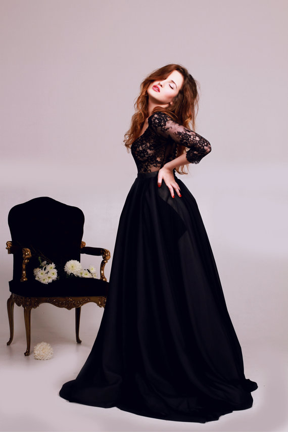 A-line Plunging Neckline Floor-length Formal Dress 2