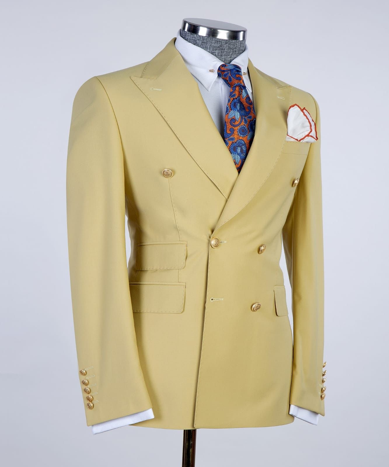 Yellow Double Breasted Prom Suit with Peaked Lapel 3