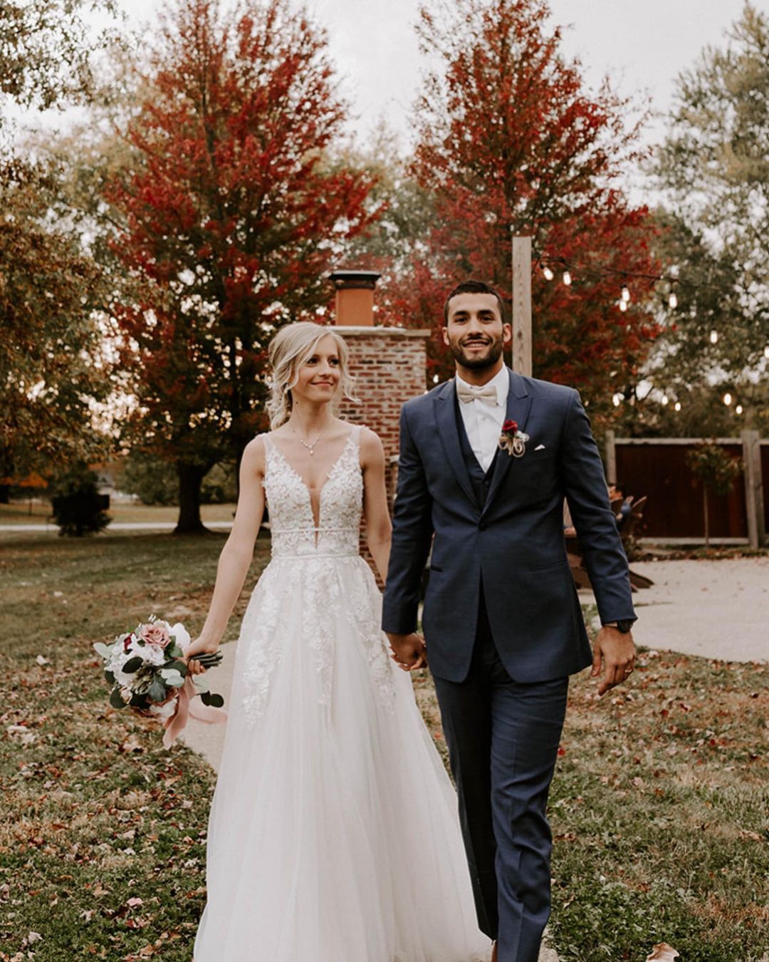 A-line V-neck Sleeveless Sweep / Brush Train Tulle Bridal Gown With Lace 2