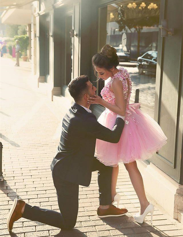 A-line Halter-neck Sleeveless Mini Homecoming Dress With Flower(s) 4