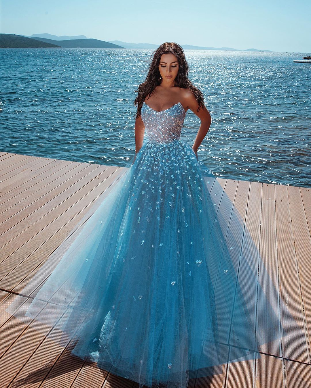 A-line Strapless Sleeveless Sweep / Brush Train Tulle Prom Dress With Beading 2