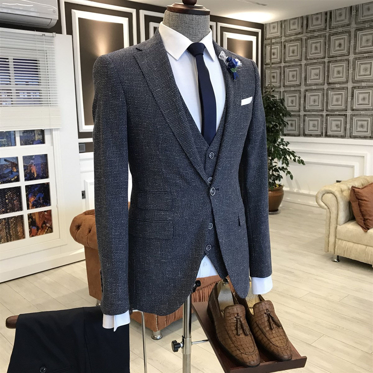 Navy Blue Plaid Notched Lapel Business Suit 2