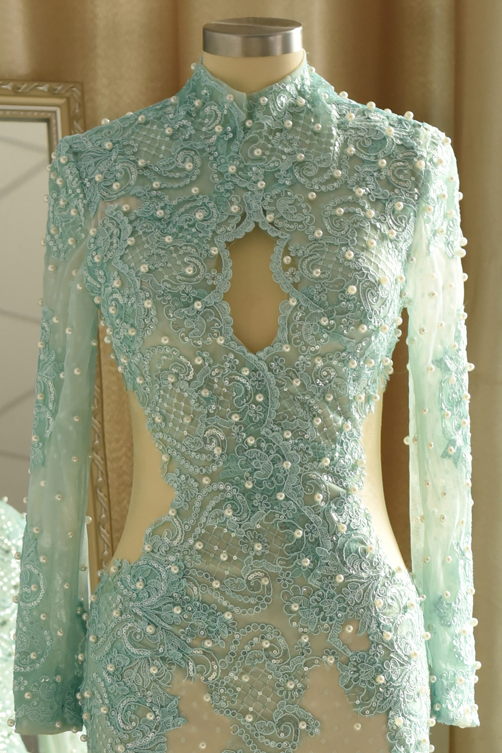 Mermaid High Neck Long Sleeves Floor-length Tulle Formal Dress With Appliques 5