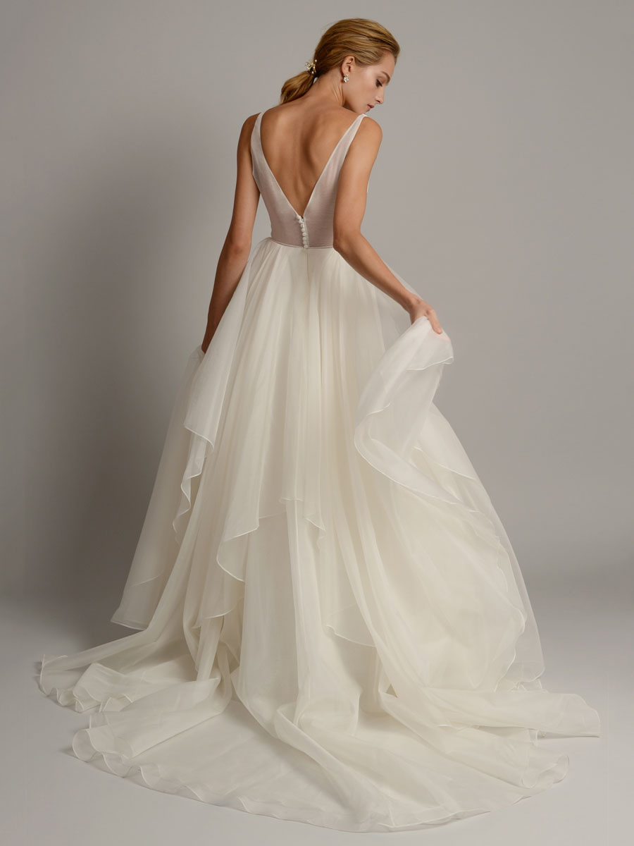 A-line V-neck Sleeveless Floor-length Bridal Gown With Buttons 3