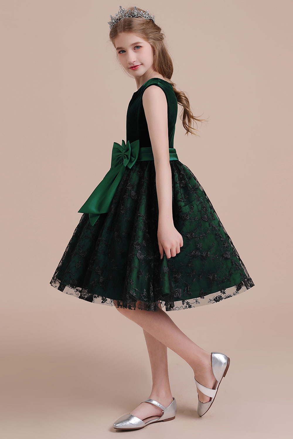 A-line Jewel Neck Sleeveless Knee-length Velvet Flower Girl Dress With Lace 4