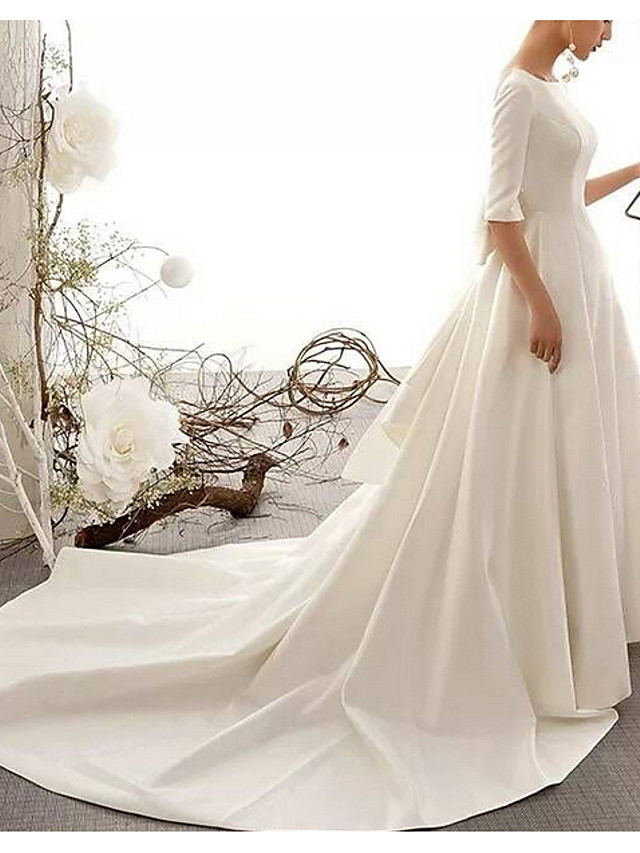 A-line Bateau Neck Half-Sleeves Court Train Lace Wedding Gown With Lace 4