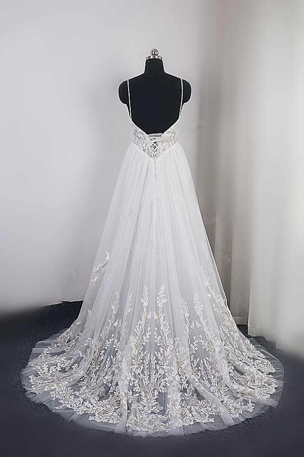 A-line Spaghetti Straps V-neck Sleeveless Floor-length Tulle Bridal Gown With Lace 2