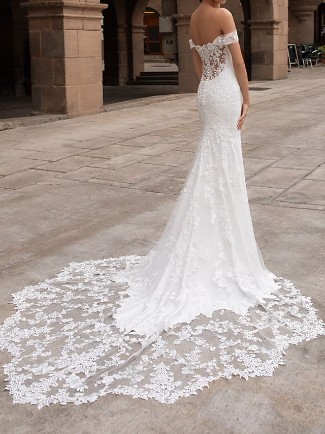 Mermaid Short Sleeves Court Train Tulle Wedding Dress With Buttons 2