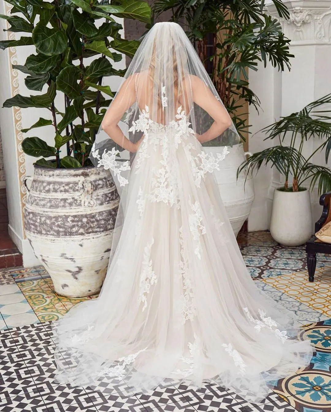 A-line Plunging Neckline Sleeveless Sweep / Brush Train Lace Bridal Gown With Lace 2