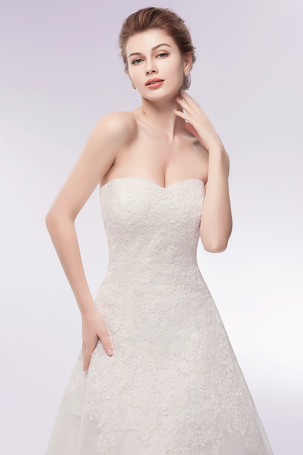 A-line Strapless Sweetheart Neck Sleeveless Floor-length Tulle Bridal Gown With Lace 5