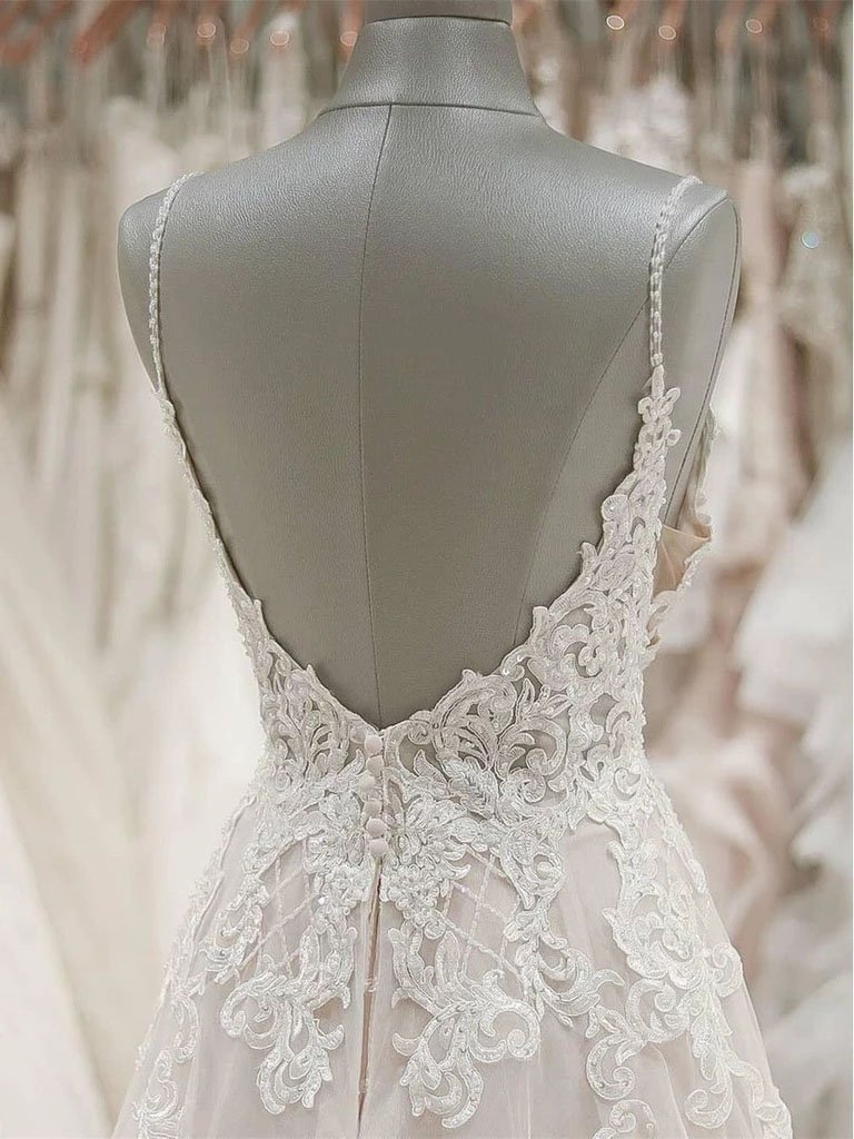 A-line Spaghetti Straps V-neck Sleeveless Floor-length Tulle Bridal Dress With Sequins 3