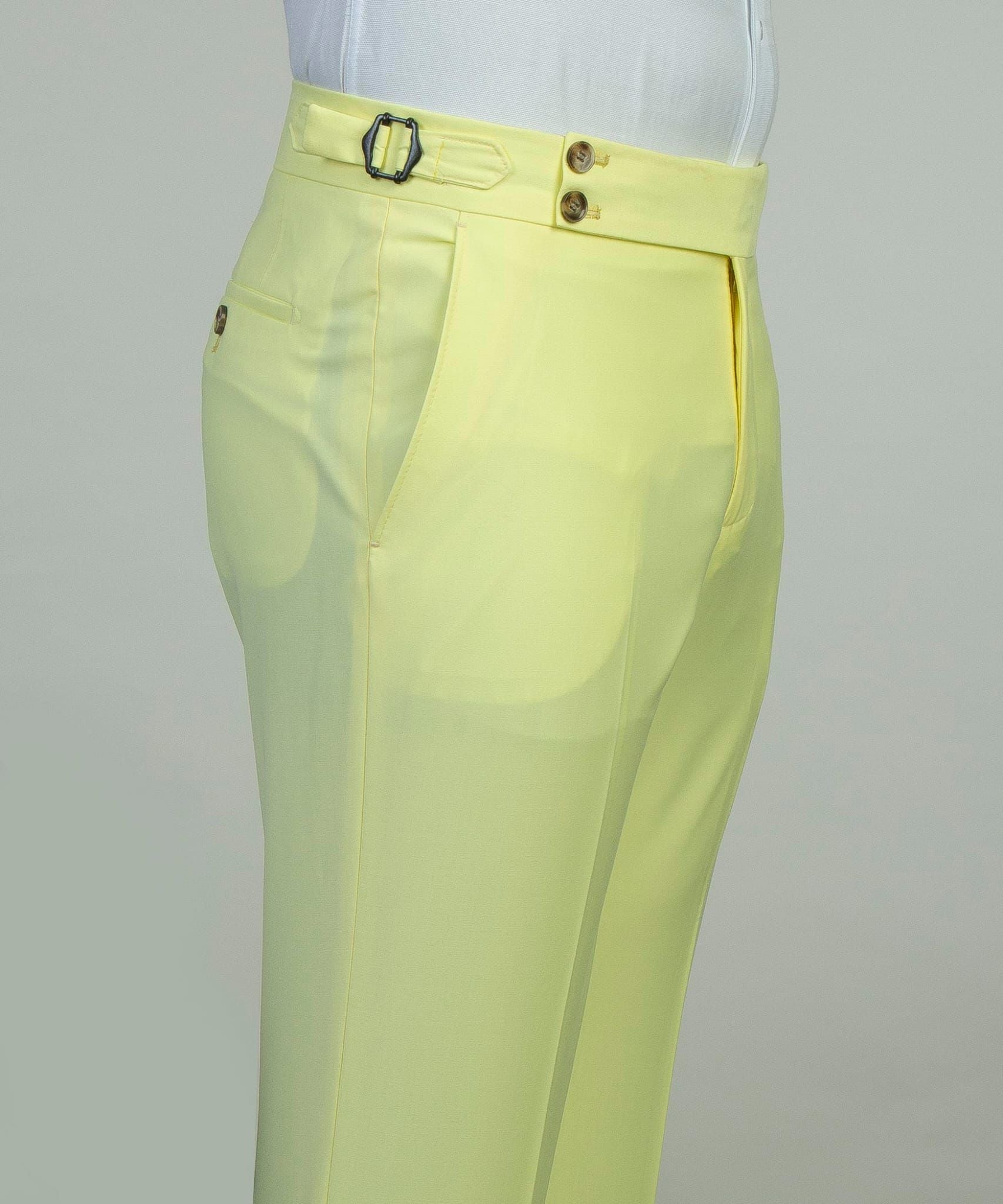 Light Yellow Three Pieces Business Men Suit with Peaked Lapel 7